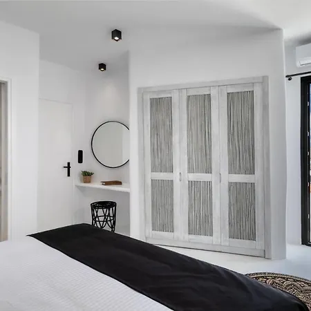 Phenomenal Mykonos Julietta 5 Bedrooms Private Jacuzzi With Stunning Sea Views Psarou Βίλα